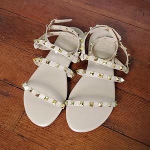 Steve Madden taupe sandal dupes NWOT